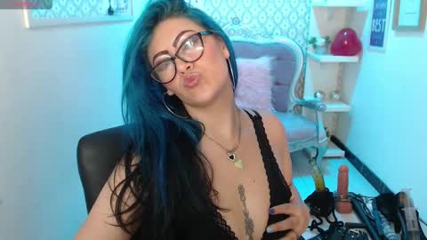 Scarleth online show from 02.17.25