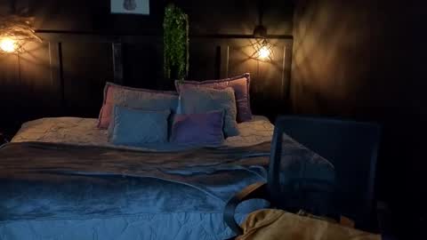 SCARLETH online show from 09.12.25