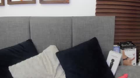 Snapshot of scarleth_swann chatting on 02.18.25 scarleth online show from 02.18.25