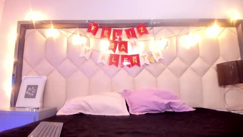 Snapshot of scarlethbigbug chatting on 02.13.26 scarlethbigbug online show from 02.13.26