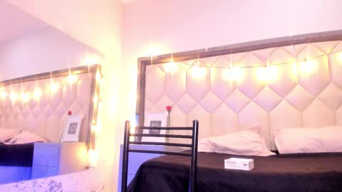 Snapshot of scarlethbigbug chatting on 02.22.26 scarlethbigbug online show from 02.22.26