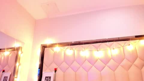 Snapshot of scarlethbigbug chatting on 02.25.26 scarlethbigbug online show from 02.25.26