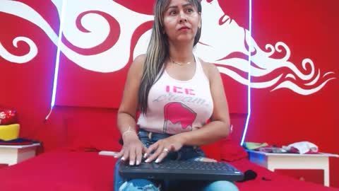 Scarleth online show from 11.12.25