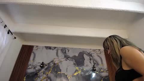 Scarleth online show from 12.04.25