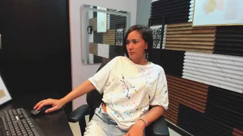 Snapshot of scarlethfoxx_ chatting on 07.26.26 scarlethfoxx_ online show from 07.26.26