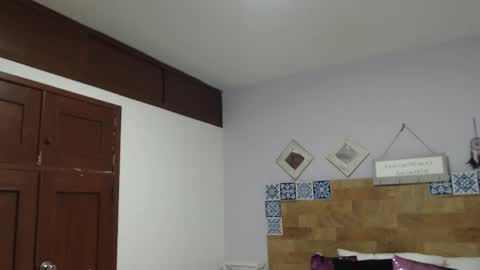 Snapshot of scarletlevis chatting on 09.26.25 scarlet  online show from 09.26.25