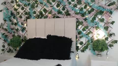 scarlet  online show from 02.12.26