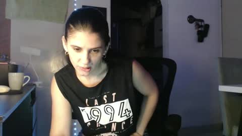 Snapshot of scarletmoons chatting on 03.20.26 scarletmoons online show from 03.20.26