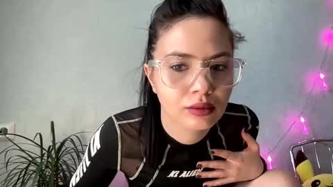 scarletpetal online show from 01.21.25