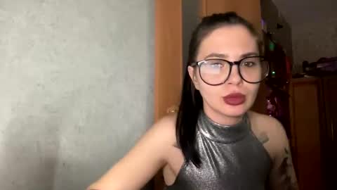 scarletpetal online show from 01.26.25