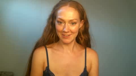 Snapshot of scarletsatine chatting on 01.20.25 Scarlet Satine online show from 01.20.25