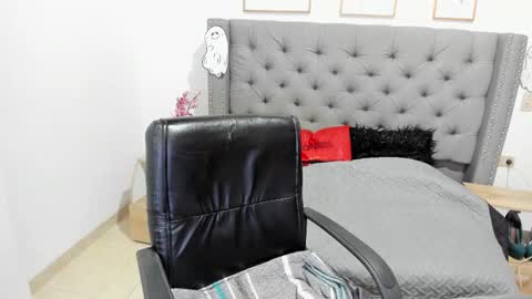 Scarlett Anaiz online show from 01.06.26