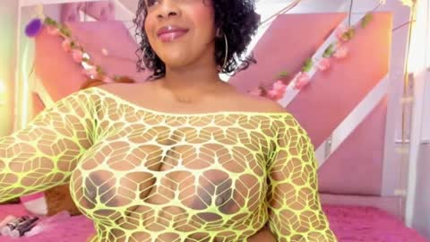 Snapshot of scarlett_boonett chatting on 12.21.24 Scarlett online show from 12.21.24