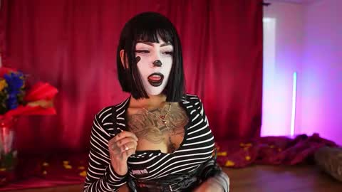 Snapshot of scarlett_collins01 chatting on 02.15.26 Scarlett Collins online show from 02.15.26