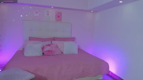 Scarlett  online show from 11.02.25