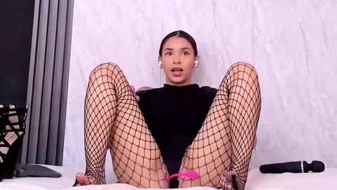 Scarlett Johs online show from 11.29.25