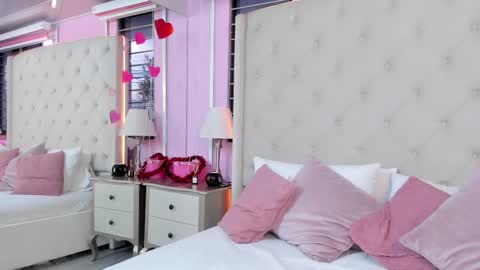 Snapshot of scarlett_leblanc_ chatting on 02.14.26 scarlett_leblanc_ online show from 02.14.26