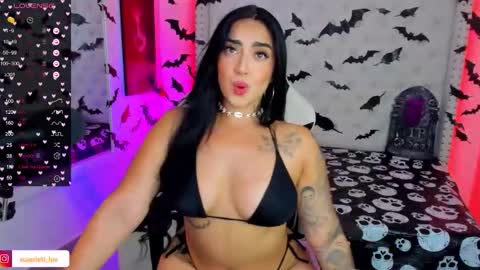 Snapshot of scarlett_luv chatting on 10.11.25 Kim online show from 10.11.25