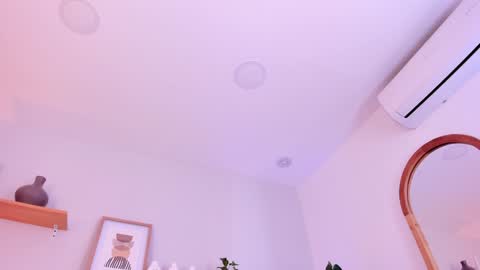 Scarlett Morgan online show from 12.14.24