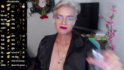 Scarlett online show from 01.04.25