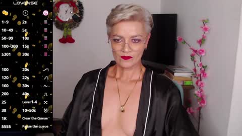 Scarlett online show from 01.04.25