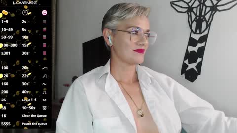 Scarlett online show from 01.15.25