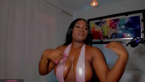 Snapshot of scarlett_rios19 chatting on 10.08.25 Scarlett Rios19 online show from 10.08.25