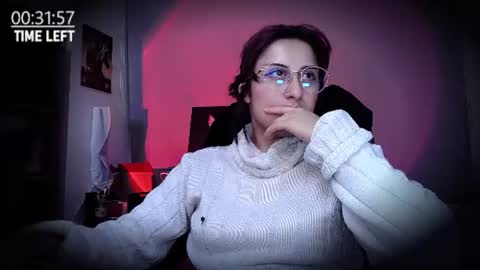 Snapshot of scarlett_sen chatting on 06.25.26 Mistress Scarlett online show from 06.25.26