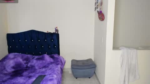 scarlett_tommy online show from 12.29.24