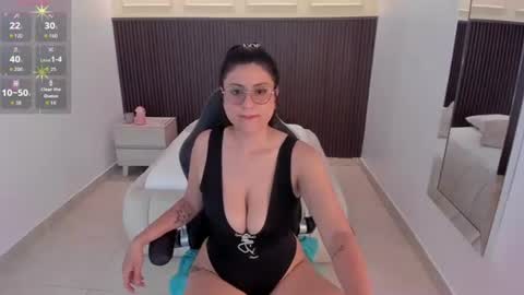 Snapshot of scarlett_voss1 chatting on 06.19.26 SCARLETT online show from 06.19.26