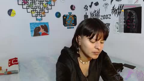 Snapshot of scarlett_yummy chatting on 02.14.25 Amy and Nathy online show from 02.14.25