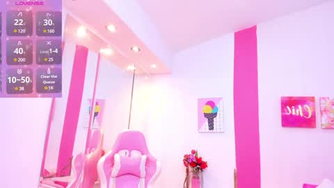 Scarlette  online show from 12.20.24