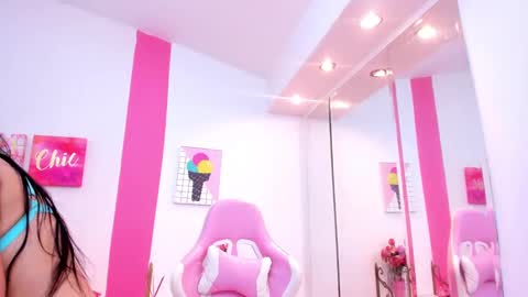 Scarlette  online show from 02.14.25