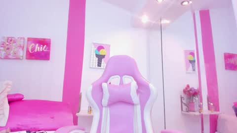 Scarlette  online show from 02.26.25