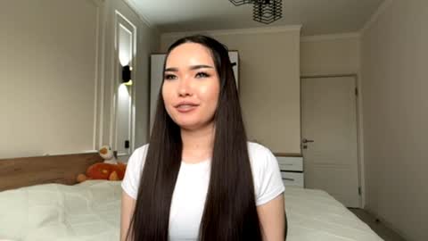 scarlettleszczynski online show from 04.10.26