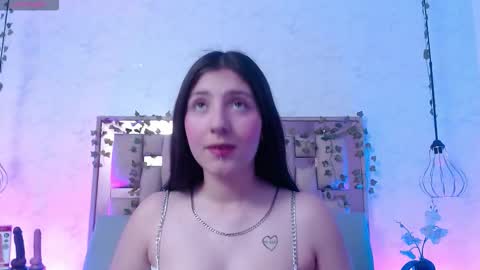 Scarlet online show from 10.04.25