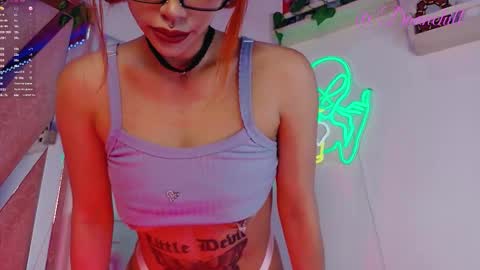 Snapshot of scarlettrusso1 chatting on 10.25.25 Scarlett  online show from 10.25.25