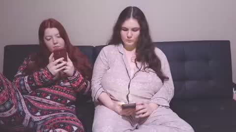 Snapshot of scarletttsinner chatting on 07.23.26 scarletttsinner online show from 07.23.26