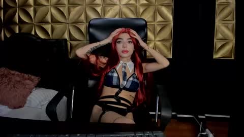 Scarlet online show from 11.30.25