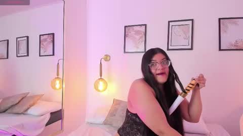 Scarlett Whitmore online show from 10.11.25