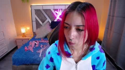 Snapshot of scarllett_bdsm chatting on 12.24.24 Scarllett online show from 12.24.24