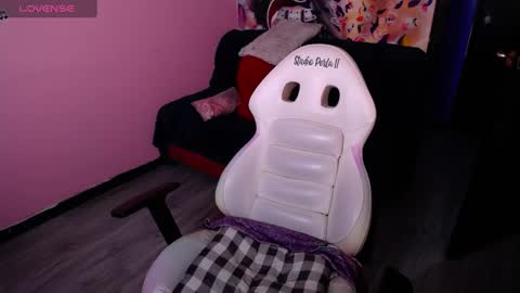 Snapshot of scarllett_bdsm chatting on 02.11.25 Scarllett online show from 02.11.25