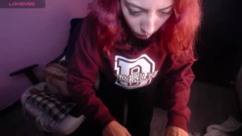 Snapshot of scarllett_bdsm chatting on 03.07.25 Scarllett online show from 03.07.25
