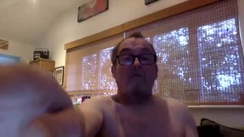 Snapshot of scbiggersballs chatting on 10.25.25 scbiggersballs online show from 10.25.25
