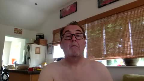 Snapshot of scbiggersballs chatting on 05.29.26 scbiggersballs online show from 05.29.26