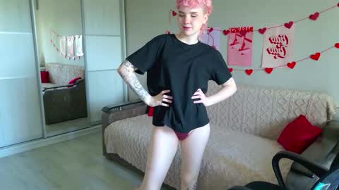 Snapshot of school_love chatting on 09.25.25 Rina online show from 09.25.25