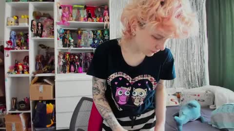 Snapshot of school_love chatting on 03.30.26 Rina online show from 03.30.26