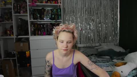 Snapshot of school_love chatting on 04.01.26 Rina online show from 04.01.26