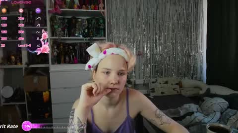 Snapshot of school_love chatting on 04.06.26 Rina online show from 04.06.26