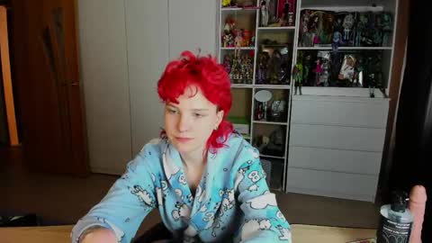 Snapshot of school_love chatting on 04.26.26 Rina online show from 04.26.26
